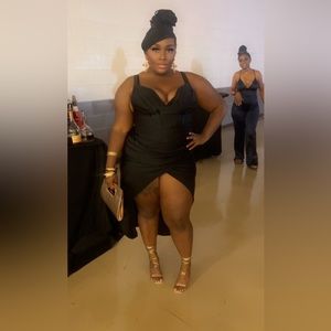 Black sexy dress with split worn only once stretches a lot